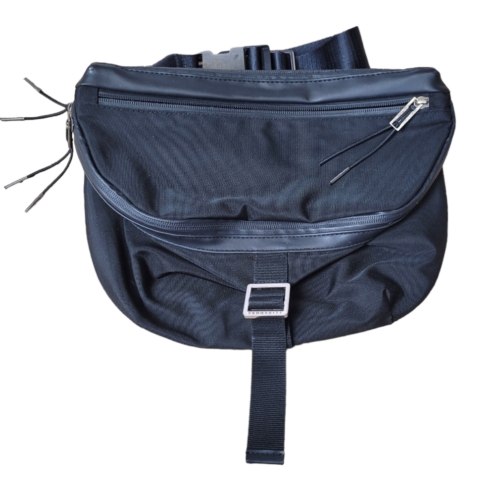 COMMUNITY Belt Bag